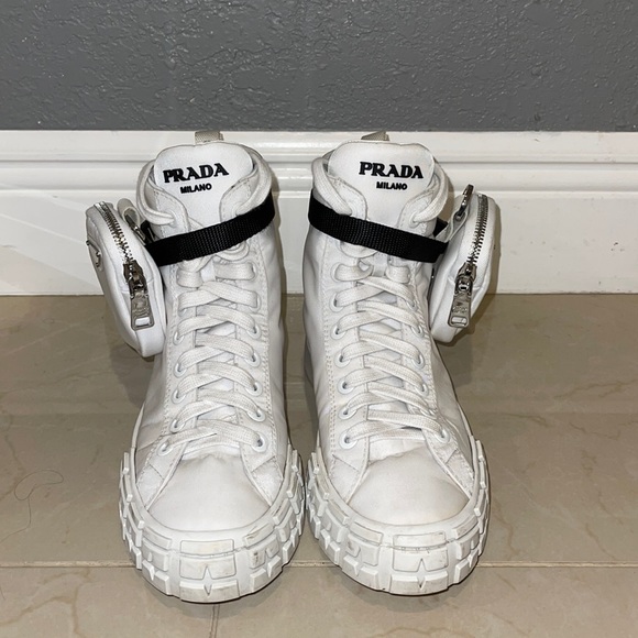 Authentic Prada sneakers re-nylon water resistant size 37.5 - Picture 1 of 7